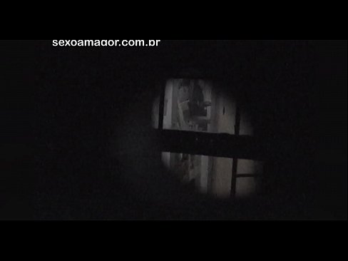 ❤️ Si Blondie sekretong nakuhaan og video sa usa ka voyeur sa kasilinganan nga gitago sa luyo sa mga haw-ang nga tisa ️❌ Porno sa amon ❌️❤